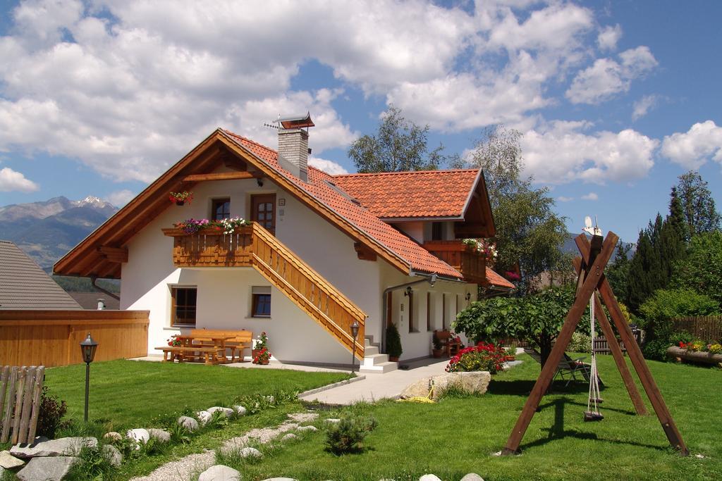 Oberlindnerhof Apartment San Lorenzo di Sebato Exterior photo